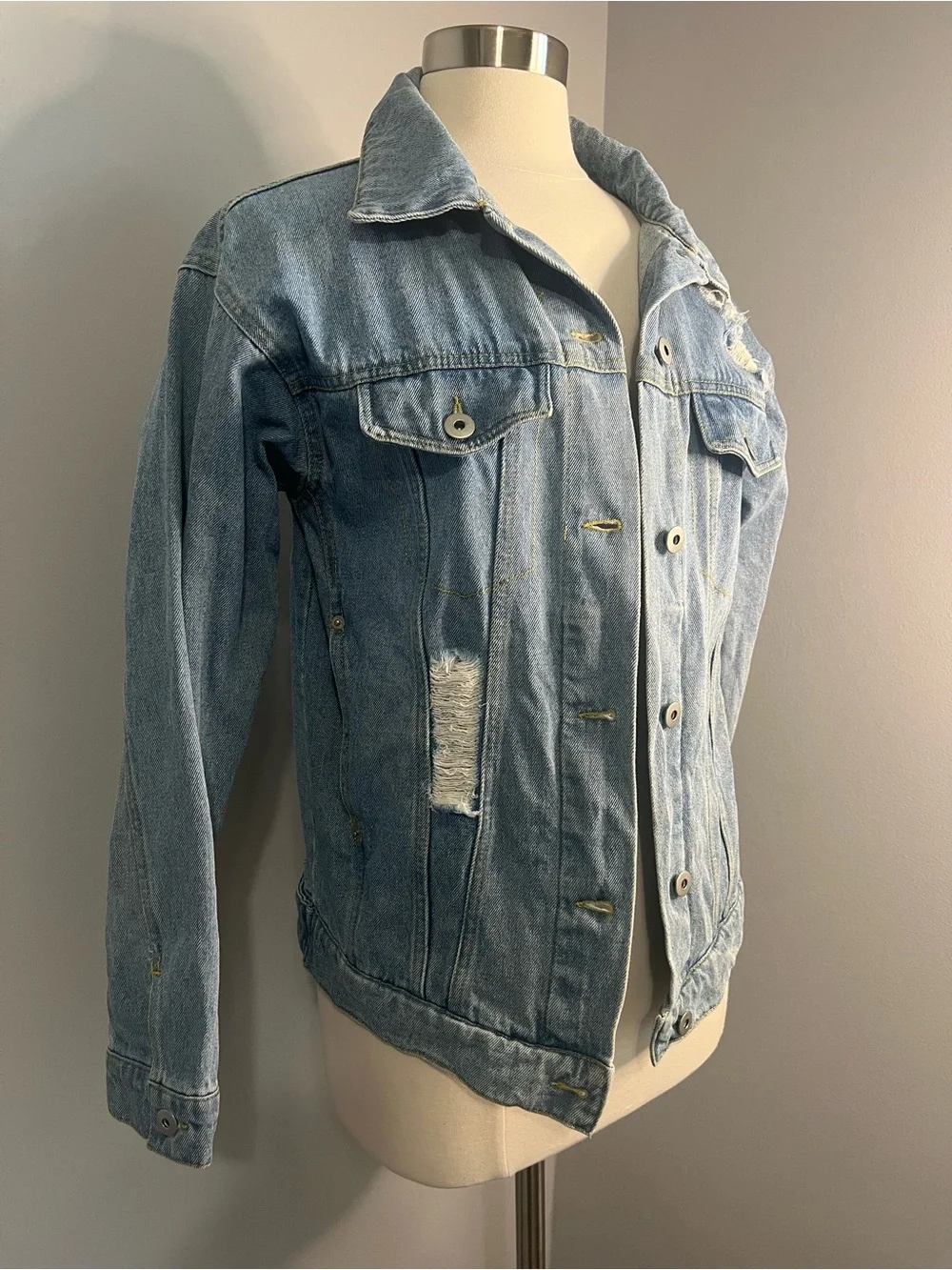 Love Tree Size S Blue Distressed Long Sleeve Denim Jacket Hip Length